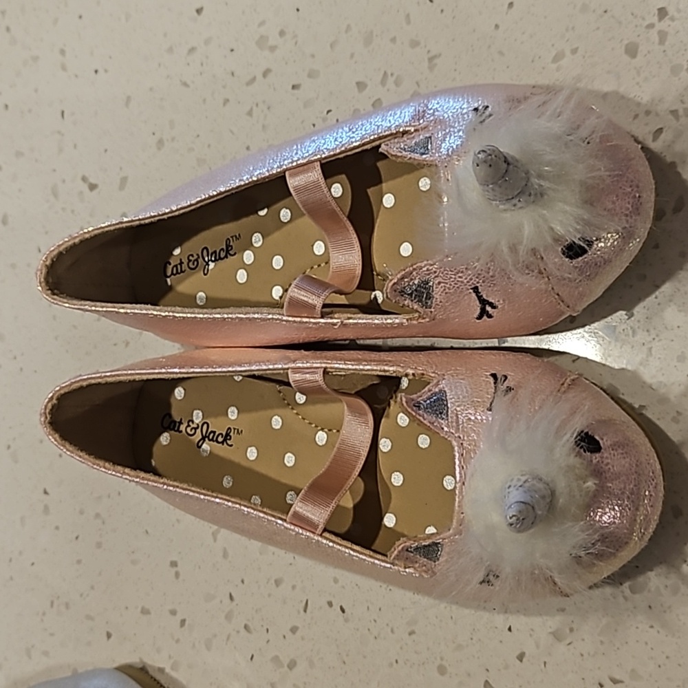 New toddler girl size 8 flats